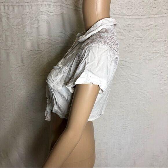 Hollister White Cropped Button Down Shirt - Picture 2 of 6